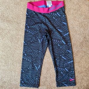 Nike pro cropped leggings